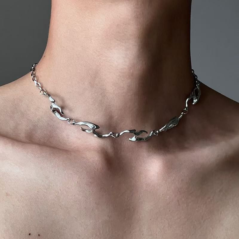 Irregular special-shaped metal necklaces, street hip-hop trends, men's and women's niche designs, high-end clavicle chain necklaces