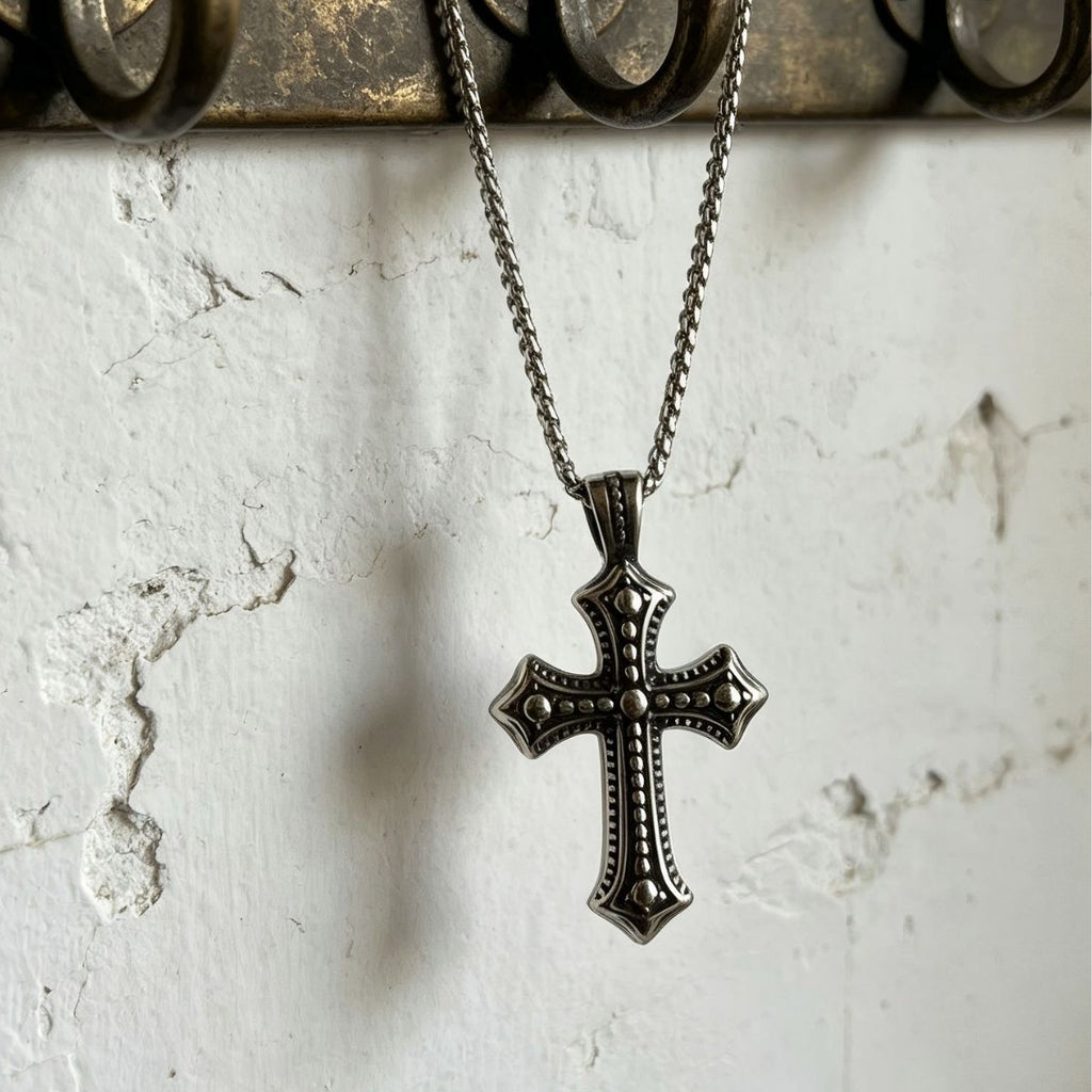 Cross-border bestseller punk retro trendy men's favorite classic cast carved totem cross stainless steel pendant